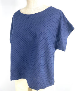 Cut Loose Linen Tee/Embroidered Eyelet Dots/Navy